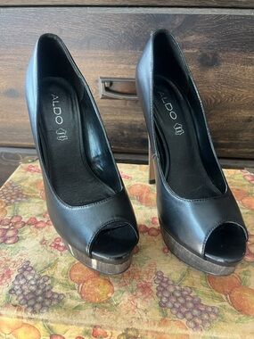 ALDO Black Peep-Toe Platform Heels